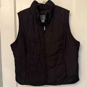 St. John’s Bay Active black vest